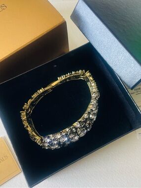 Vintage Heidi Daus Fantasy in Flight Dramatic Dragonfly Rhinestone Bracelet
